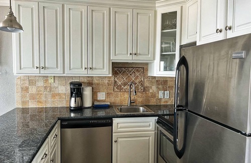 Galveston Condo | Most reviewed and highest rated condo at Seascape. On the Beach! Top floor.