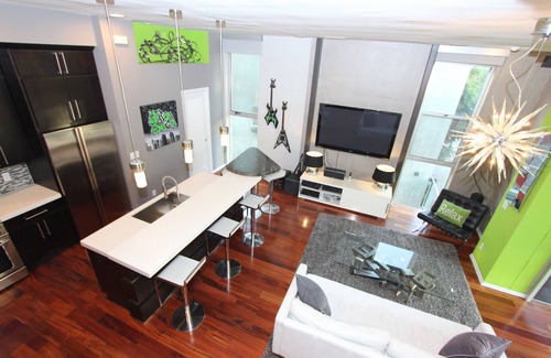 East Village House | Most Reviewed Home- Remodel 2 BD 2.5 BTH -Gaslamp, Convention Center, Petco