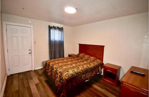 Baytown Hotel | Motel 19 By Capital O Baytown I-10