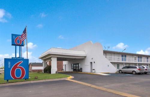 Abilene Hotel | Motel 6-Abilene, TX