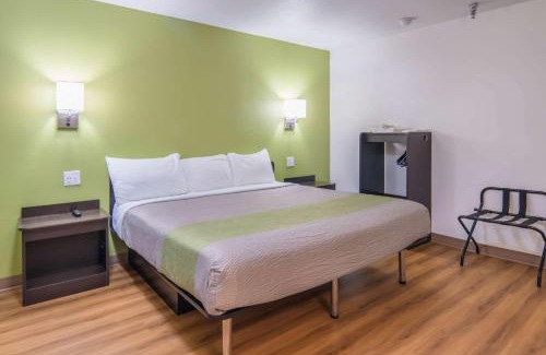 Abilene Hotel | Motel 6-Abilene, TX