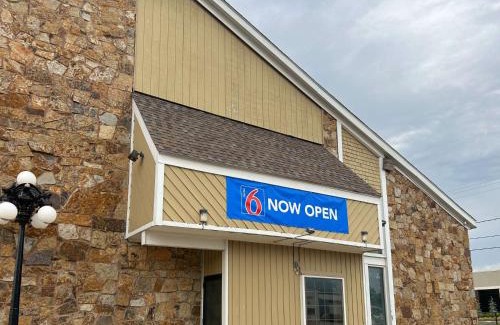 Ada Hotel | Motel 6 Ada OK