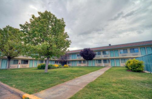 Alamogordo Hotel | Motel 6-Alamogordo, NM