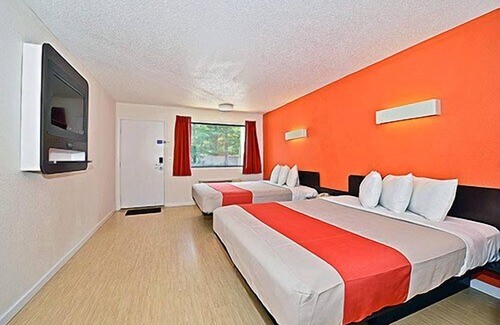 Colonie Hotel | Motel 6 Albany, NY - Airport