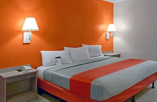 Albany Hotel | Motel 6 Albany, NY