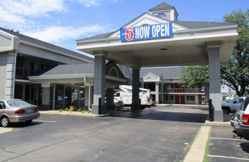 Alsip Hotel | Motel 6-Alsip, IL