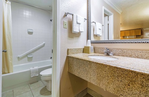 Alvin Hotel | Motel 6 Alvin, TX