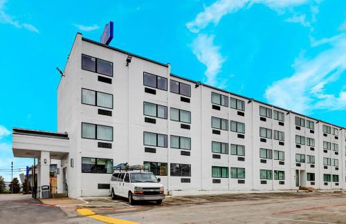 Central Arlington Hotel | Motel 6 Arlington TX Entertainment District