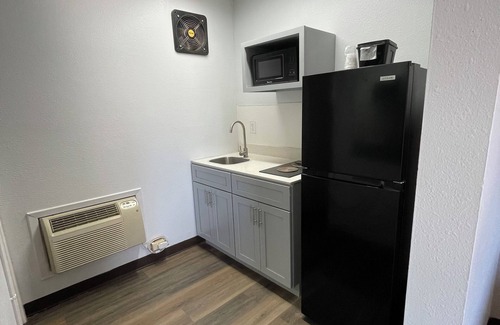 Artesia Hotel | Motel 6 Artesia, NM