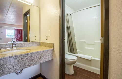 Ashland Hotel | Motel 6 Ashland, OH
