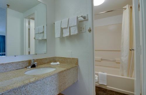 Chamblee Hotel | Motel 6-Atlanta, GA
