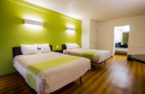 St. Johns Hotel | Motel 6 Austin, TX - Midtown