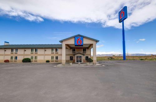 Beaver Hotel | Motel 6-Beaver, UT