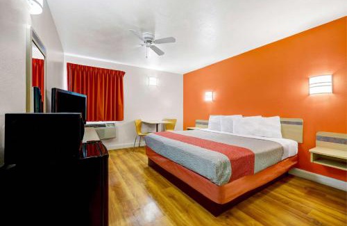 Beaver Hotel | Motel 6-Beaver, UT