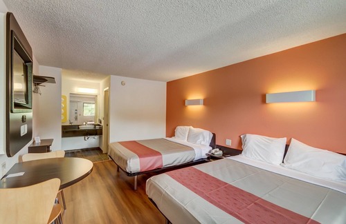 Berea Hotel | Motel 6 Berea, KY