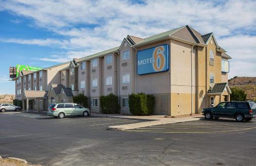 Bernalillo Hotel | Motel 6-Bernalillo, NM