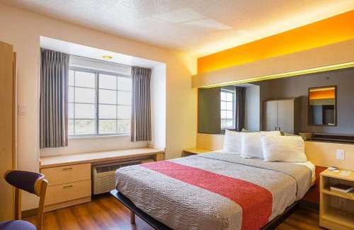Bernalillo Hotel | Motel 6-Bernalillo, NM