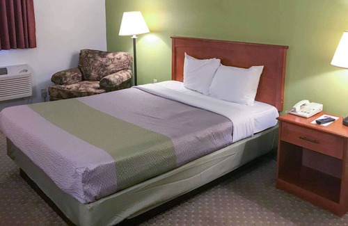 Lime Ridge Hotel | Motel 6 Bloomsburg, PA
