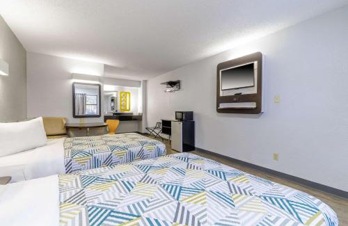 Boerne Hotel | Motel 6-Boerne, TX