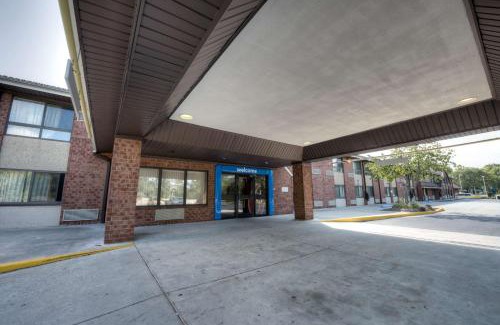 Branford Hotel | Motel 6-Branford, CT - New Haven