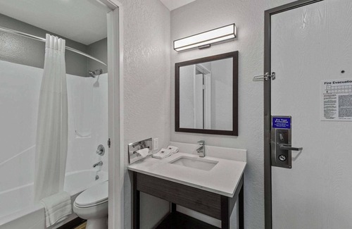 Brighton Hotel | Motel 6 Brighton CO Denver Northeast