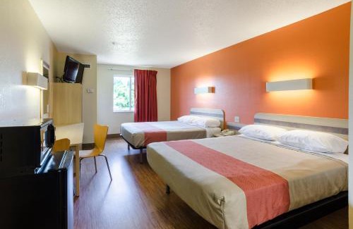 Bristol Hotel | Motel 6-Bristol, VA