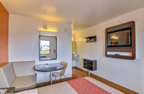Buellton Hotel | Motel 6 Buellton, CA - Solvang Area