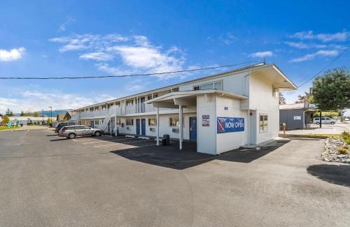 Burlington Hotel | Motel 6-Burlington, WA