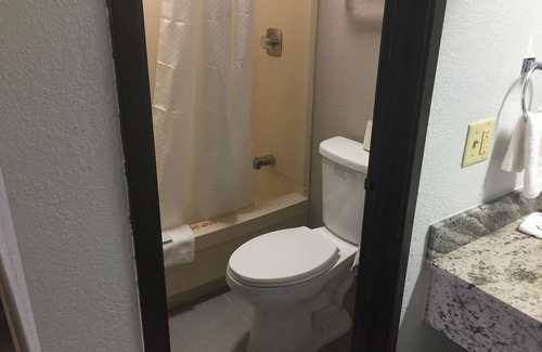 Burnsville Hotel | Motel 6 Burnsville, MN