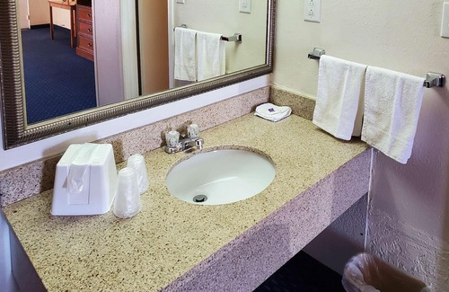 Canon City Hotel | Motel 6 Canon City, CO