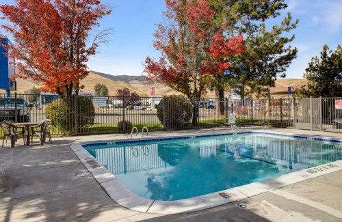 Carson City Hotel | Motel 6-Carson City, NV