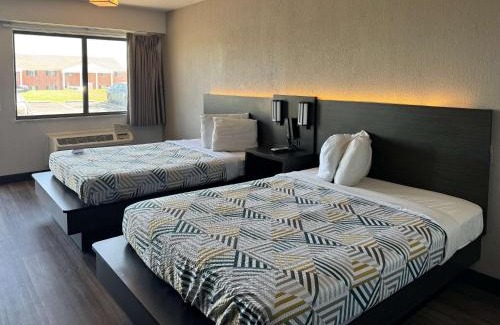 Cedar Rapids - Iowa City Hotel | Motel 6-Cedar Rapids, IA
