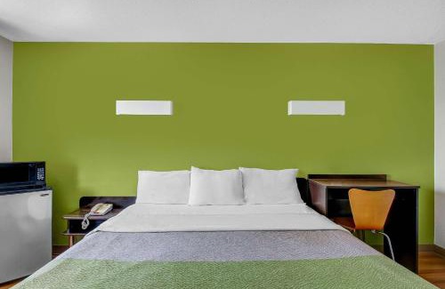 Charles Town Hotel | Motel 6-Charles Town, WV