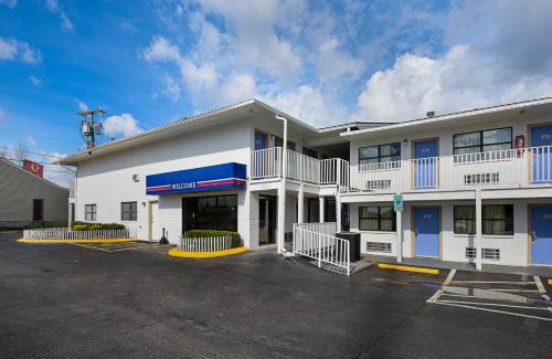 Tyner Hotel | Motel 6 Chattanooga, TN