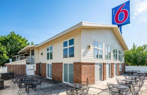 Clarkston Hotel | Motel 6 Clarkston WA