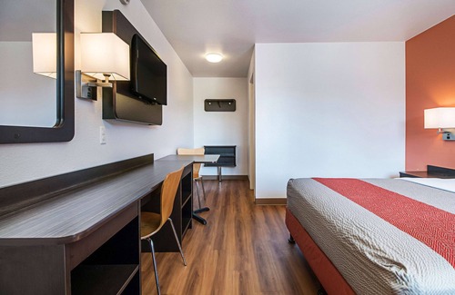 Central City Hotel | Motel 6 Corpus Christi, TX - Northwest