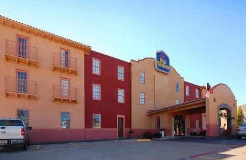 Dallas Design District Hotel | Motel 6 Dallas TX Downtown