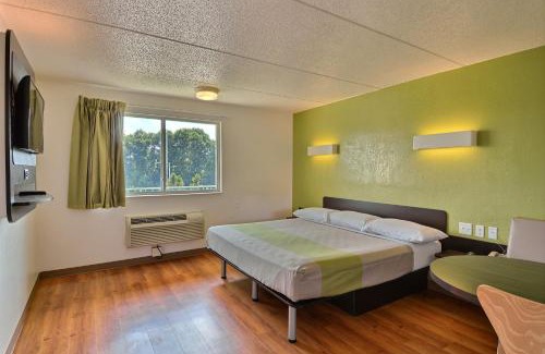 Danvers Hotel | Motel 6-Danvers, MA - Boston North