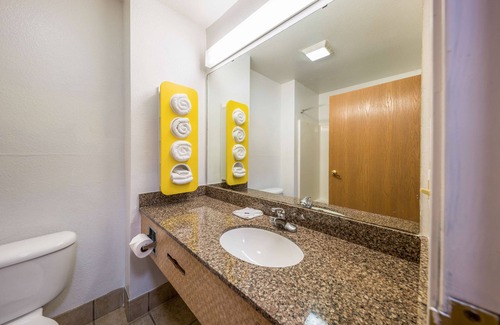 Decatur Hotel | Motel 6 Decatur, TX