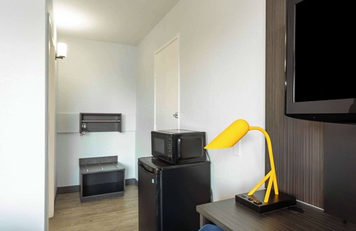 Amistad National Recreational Area Hotel | Motel 6 Del Rio, TX