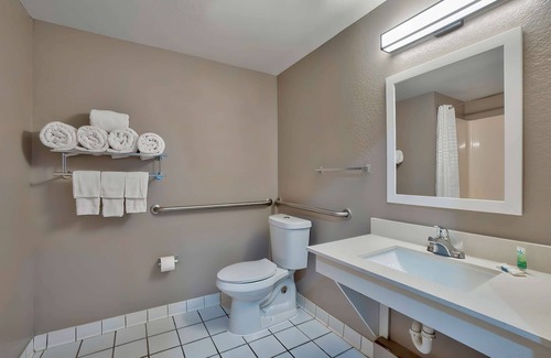 Denison Hotel | Motel 6 Denison, TX