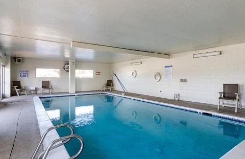 Regis Hotel | Motel 6- Denver, CO Downtown