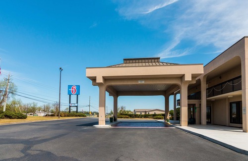 Dublin Hotel | Motel 6 Dublin, GA