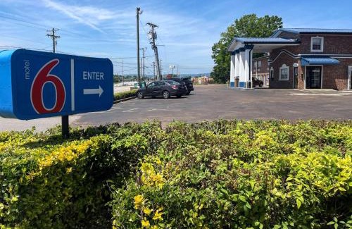 East Ridge Hotel | Motel 6-East Ridge, TN