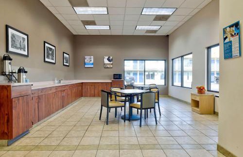 Effingham Hotel | Motel 6 Effingham, IL