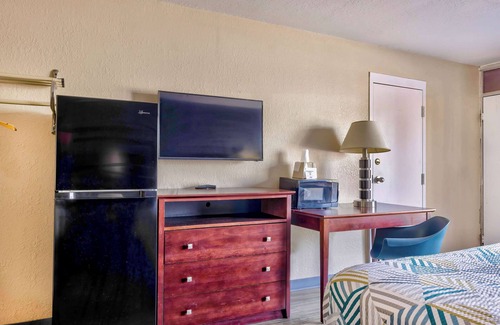 Effingham Hotel | Motel 6 Effingham, IL
