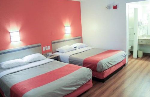 Enfield Hotel | Motel 6-Enfield, CT - Hartford
