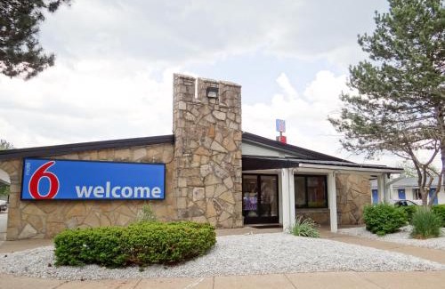 Erie Hotel | Motel 6-Erie, PA
