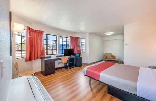 Fairfield Hotel | Motel 6 Fairfield, CA - North