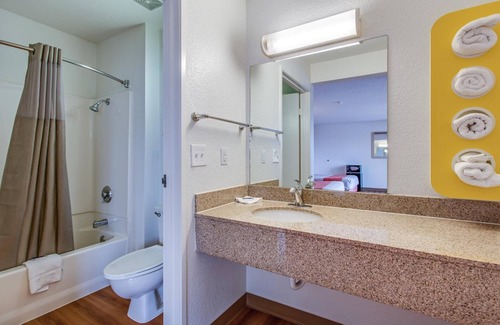 Fairfield Hotel | Motel 6 Fairfield, CA - North